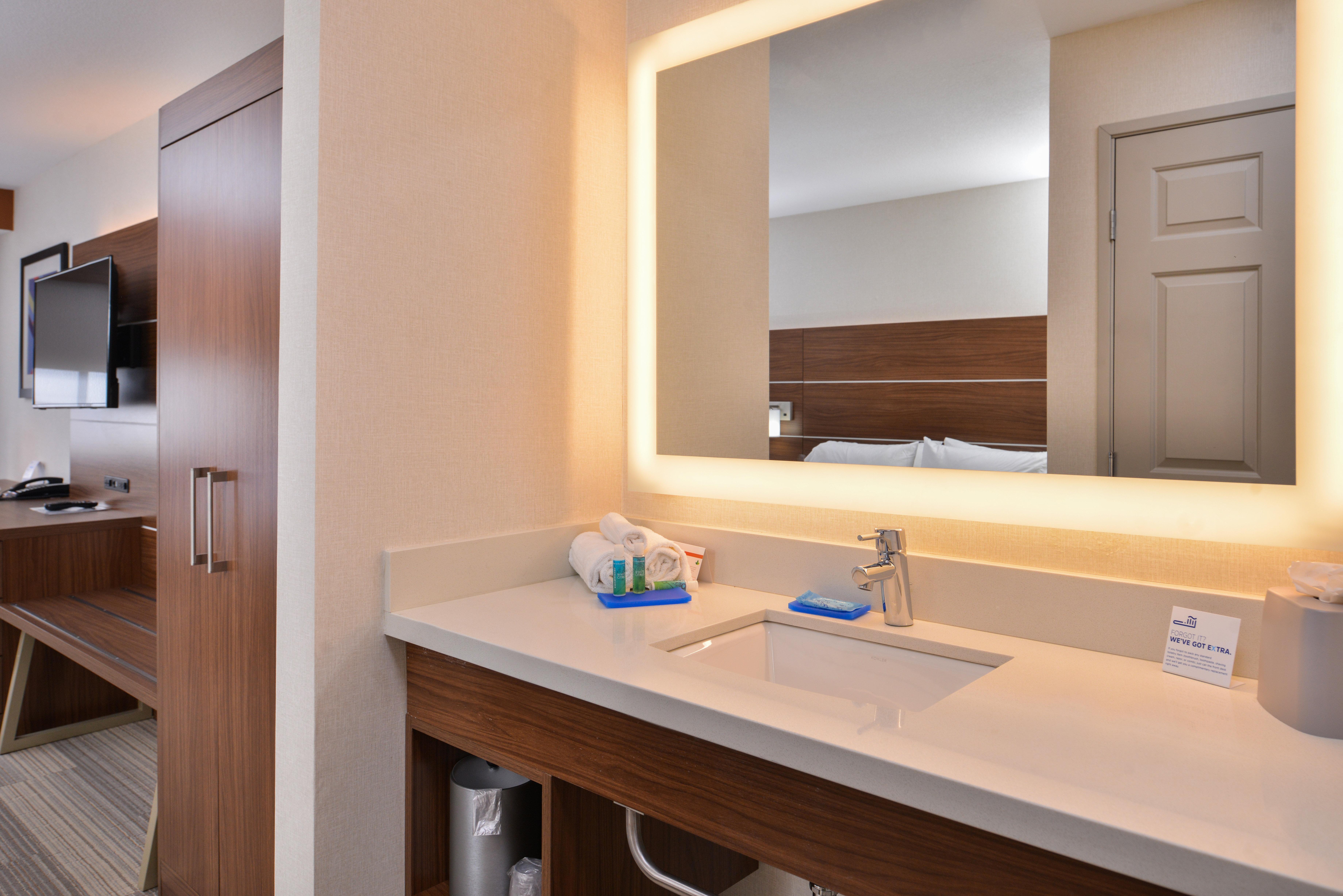 Holiday Inn Express Westley By Ihg Exterior photo