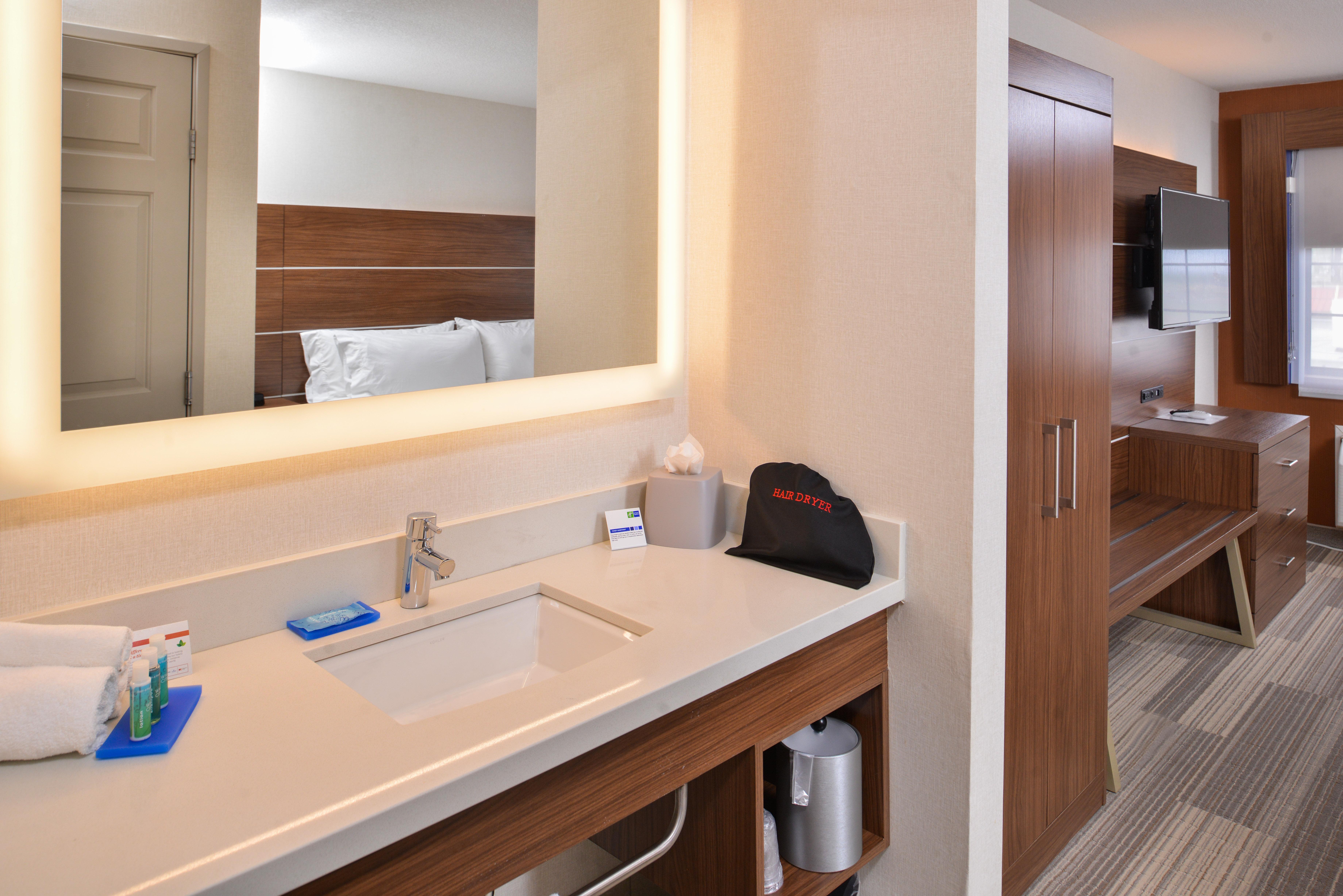 Holiday Inn Express Westley By Ihg Exterior photo